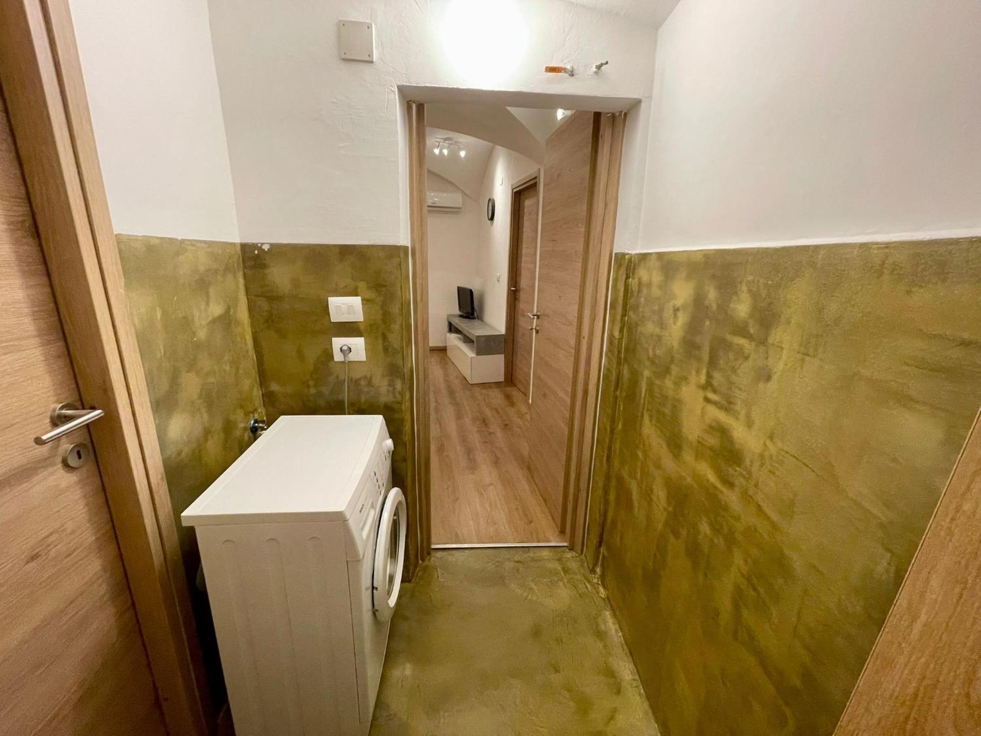 The First Luccoli Garibaldi Rolli Apartment *